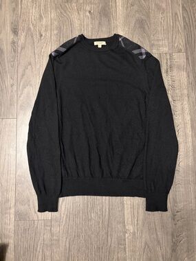 Burberry Black merino wool Sweater with Shoulder Pattern